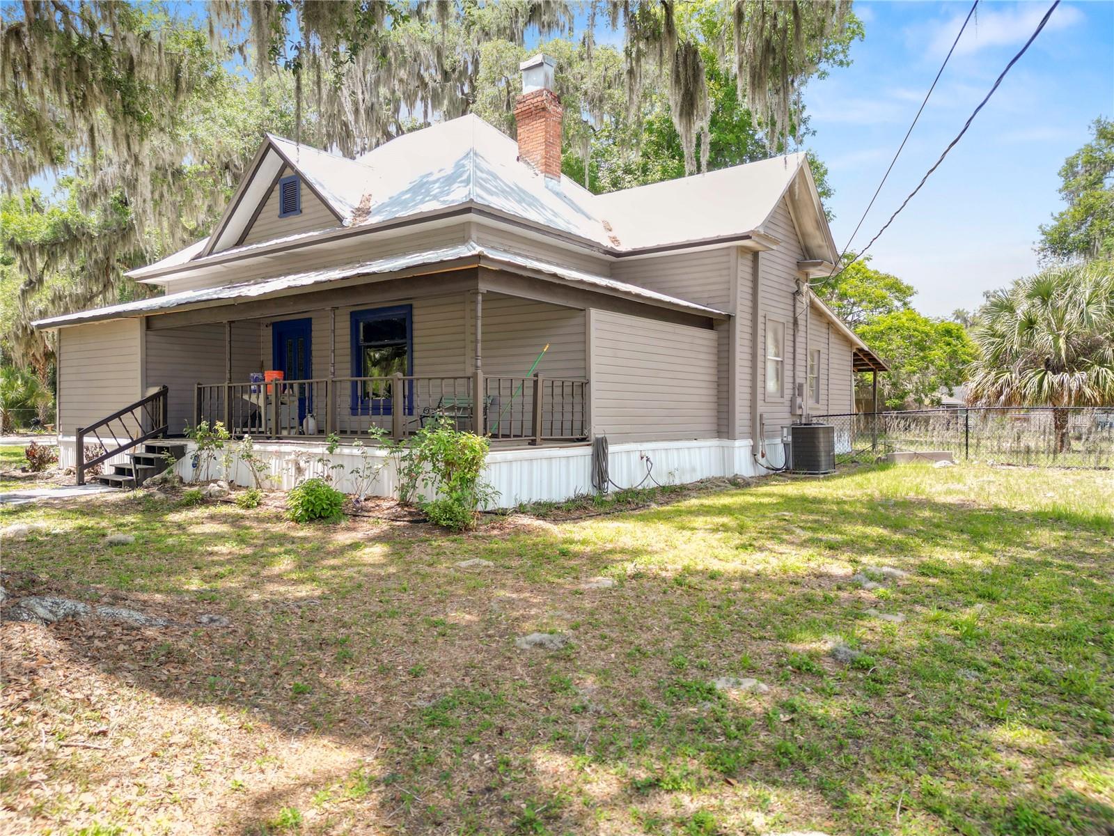Image 6 of 19 For 128 Oak Avenue