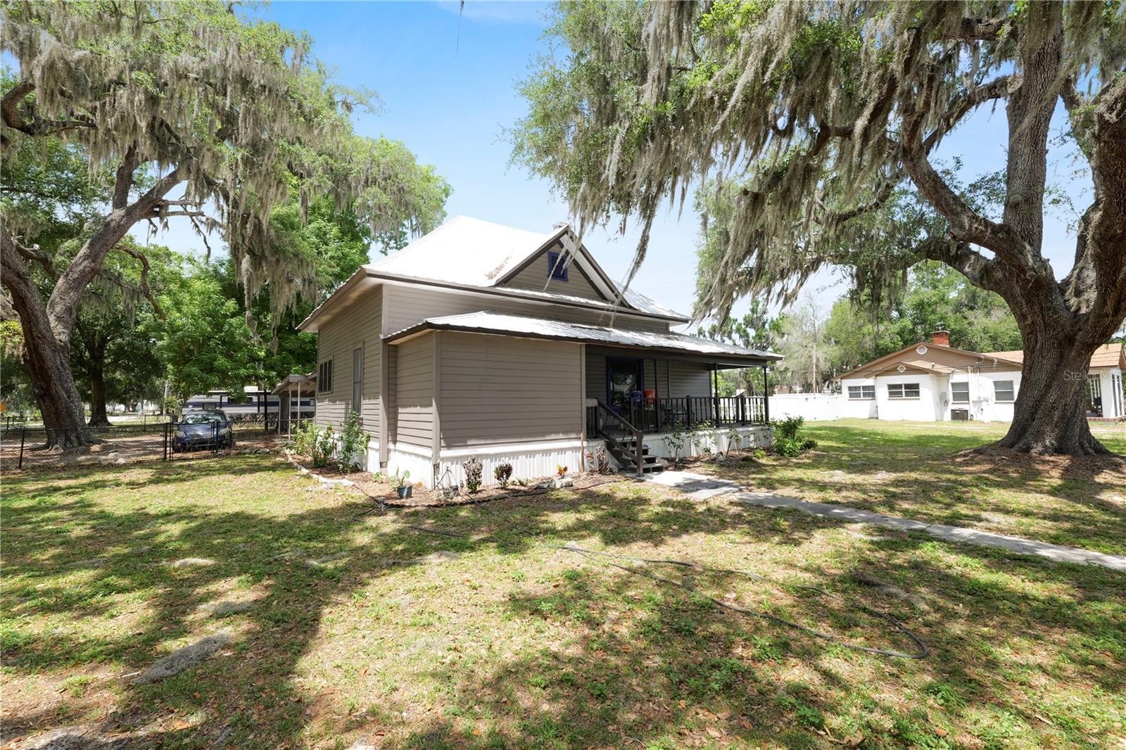 Image 7 of 19 For 128 Oak Avenue