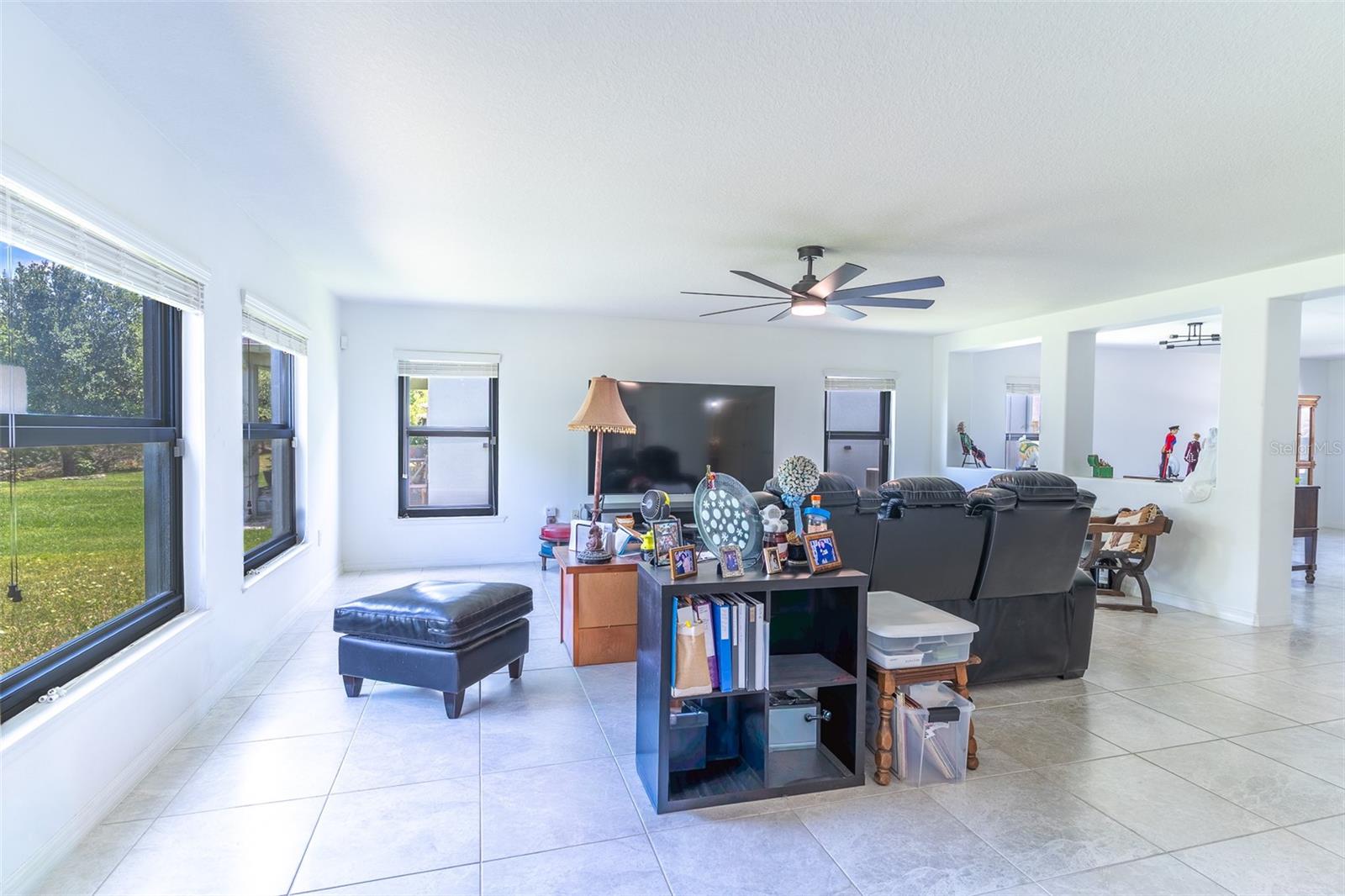 Image 4 of 48 For 2926 Boating Boulevard