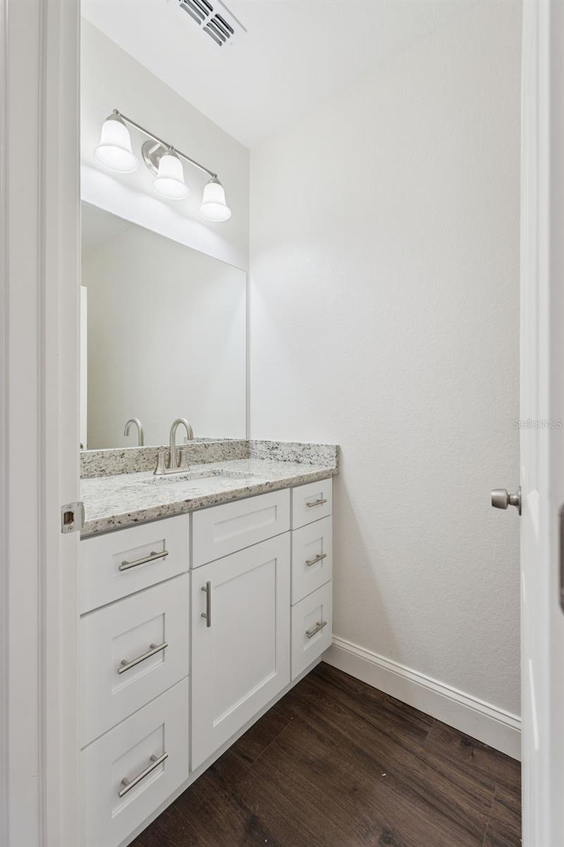 Image 19 of 42 For 1111-1113 Jewel Avenue