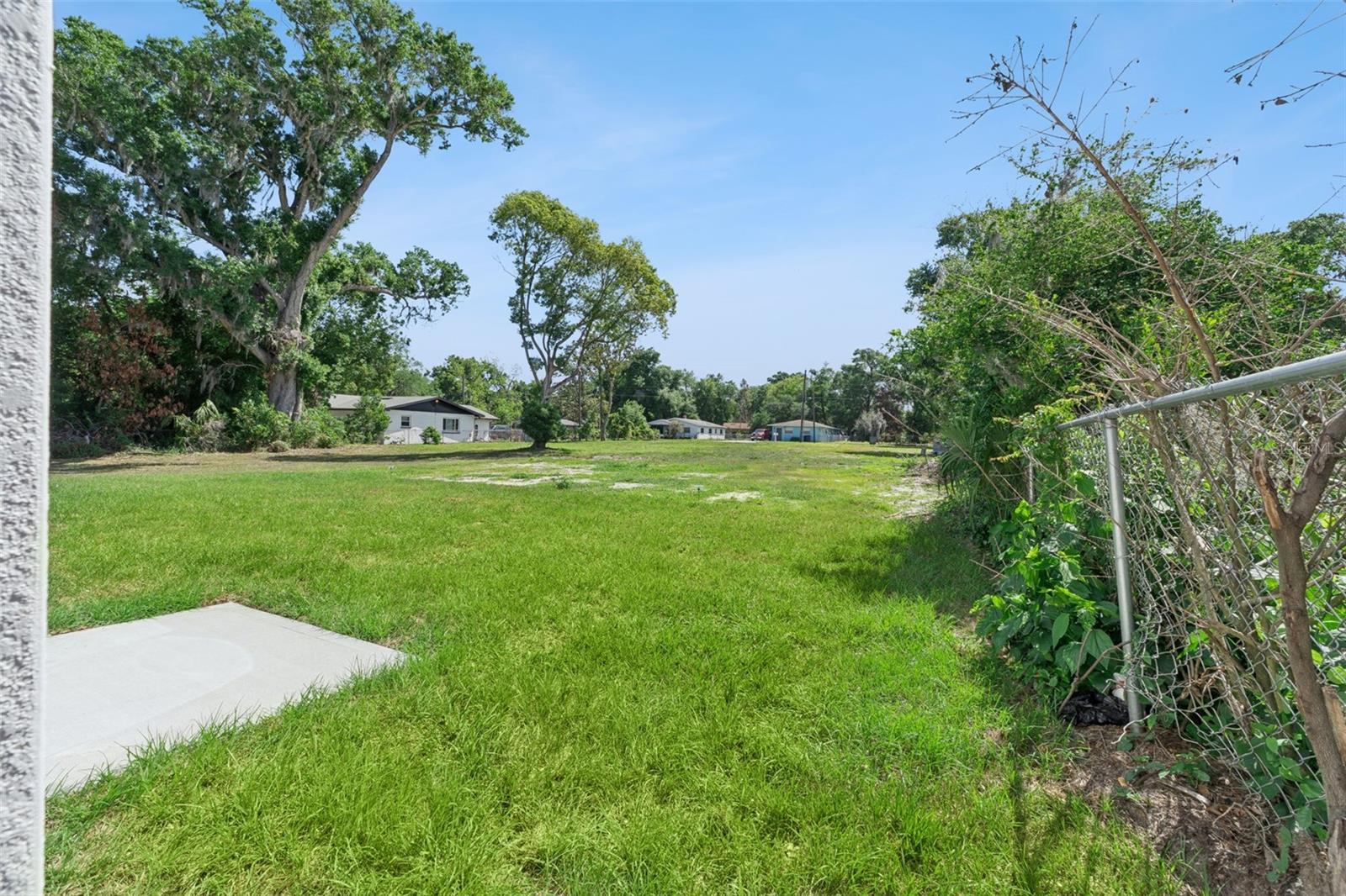 Image 22 of 42 For 1111-1113 Jewel Avenue