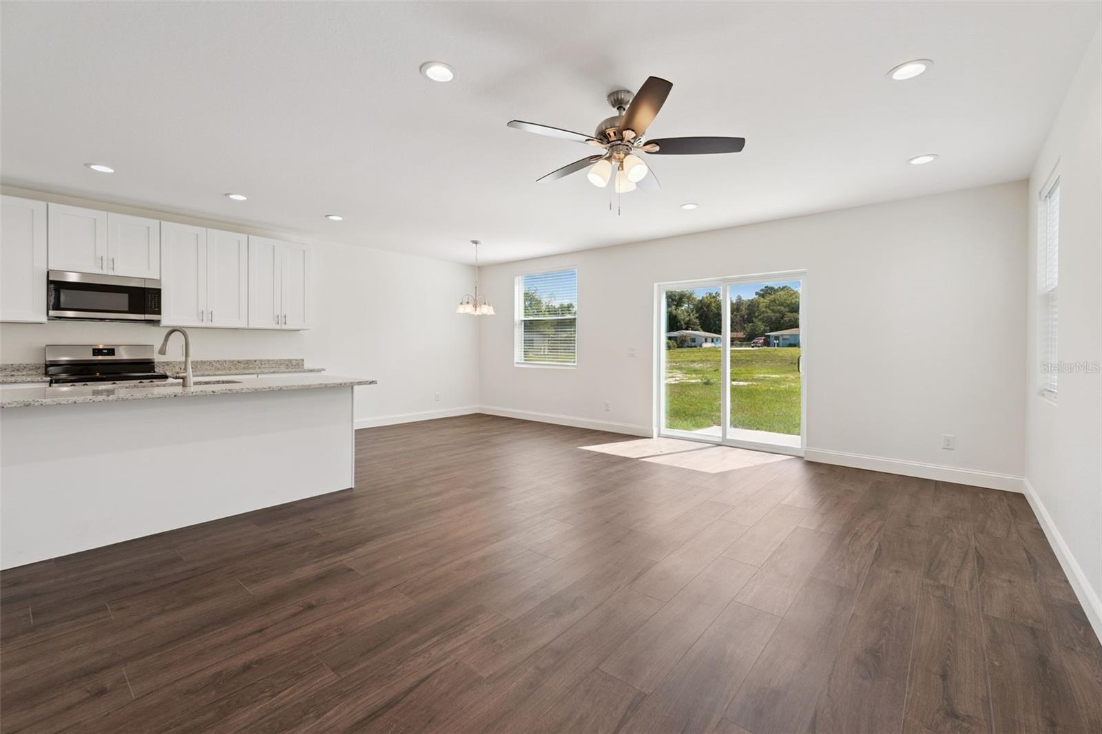Image 6 of 42 For 1111-1113 Jewel Avenue