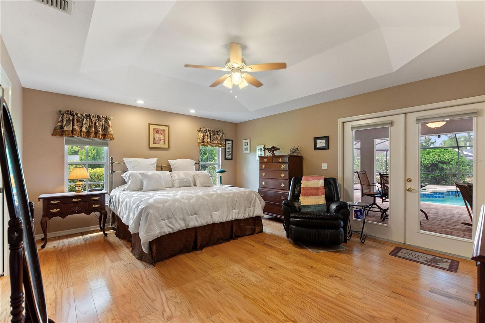 Image 15 of 30 For 5521 Emerald Ridge Boulevard