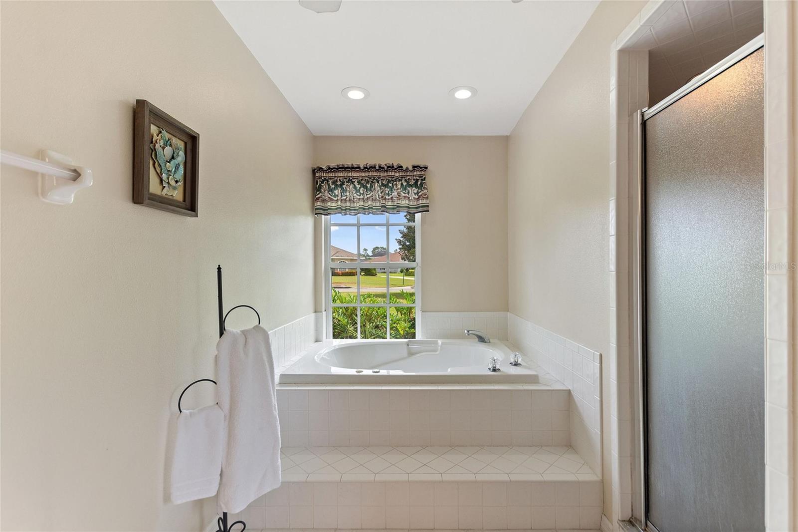 Image 17 of 30 For 5521 Emerald Ridge Boulevard