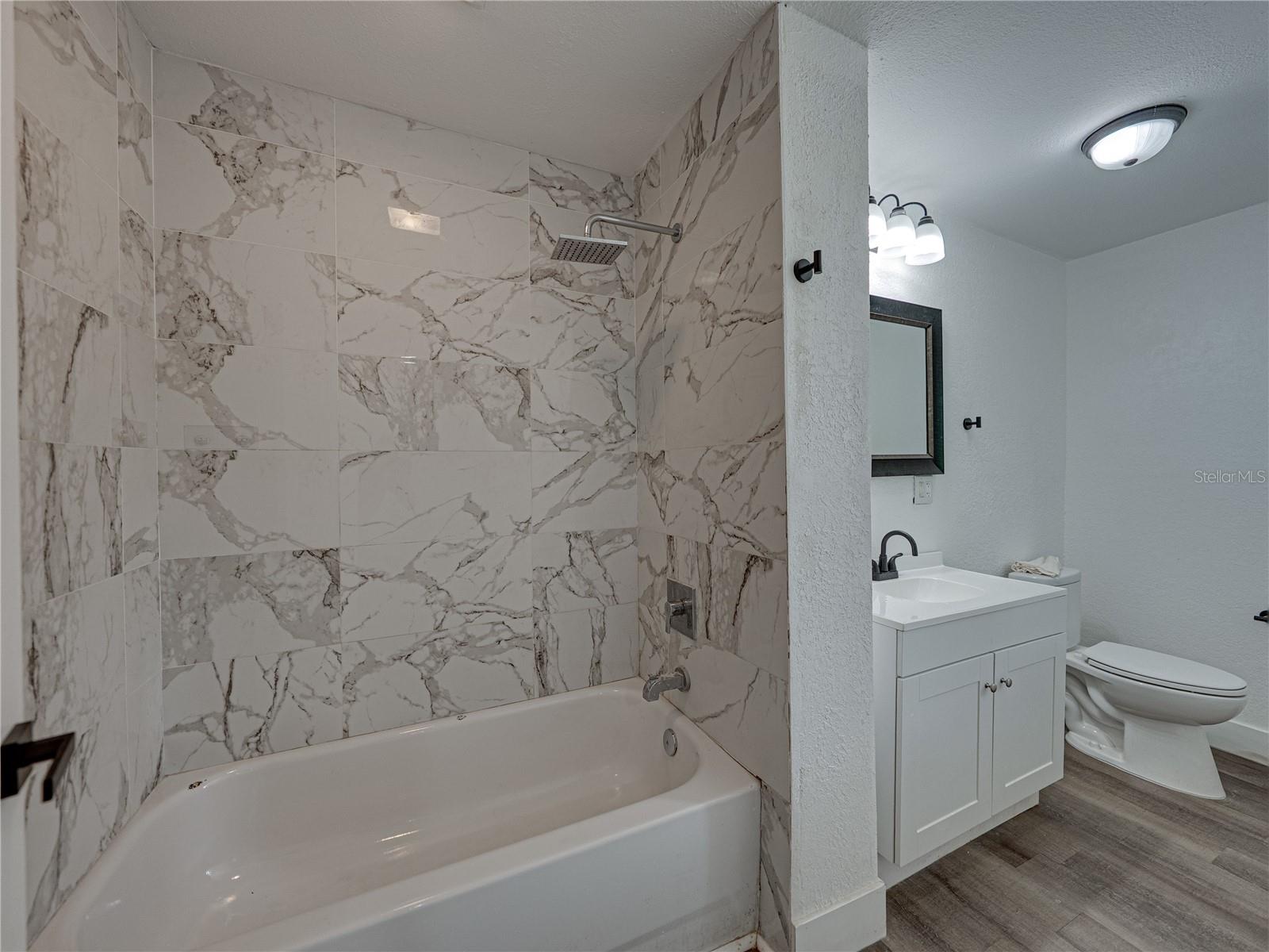 Image 11 of 23 For 602 Laura Street