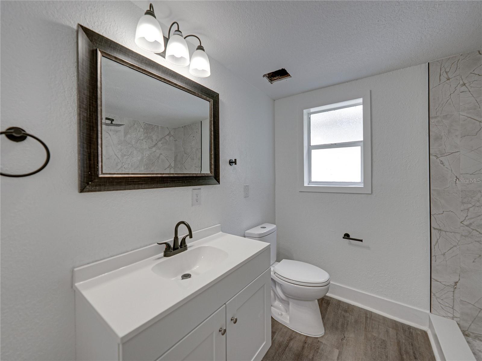 Image 17 of 23 For 602 Laura Street