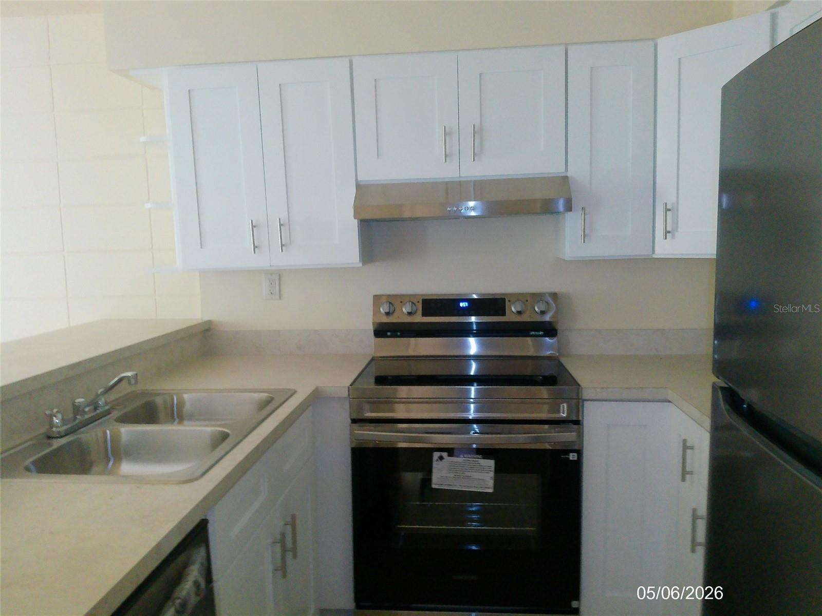 Image 2 of 14 For 920 Carole Street