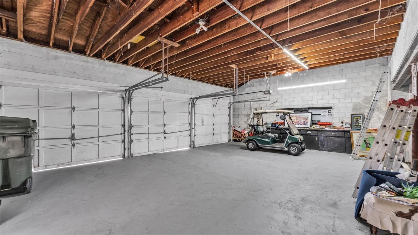 Image 10 of 83 For 421 Lone Palm Drive
