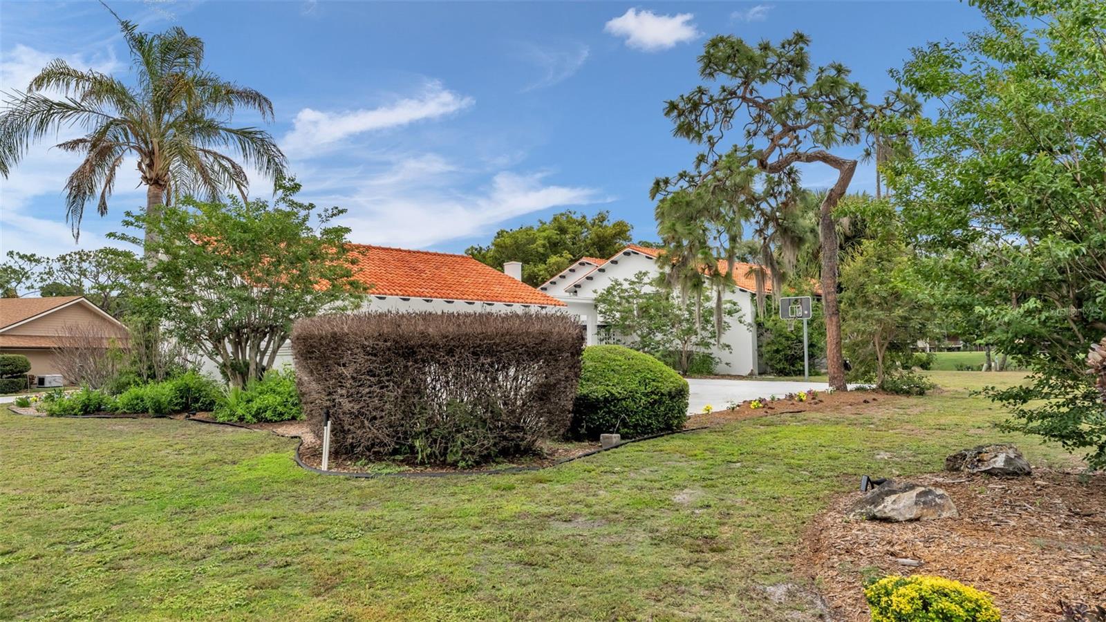 Image 17 of 83 For 421 Lone Palm Drive