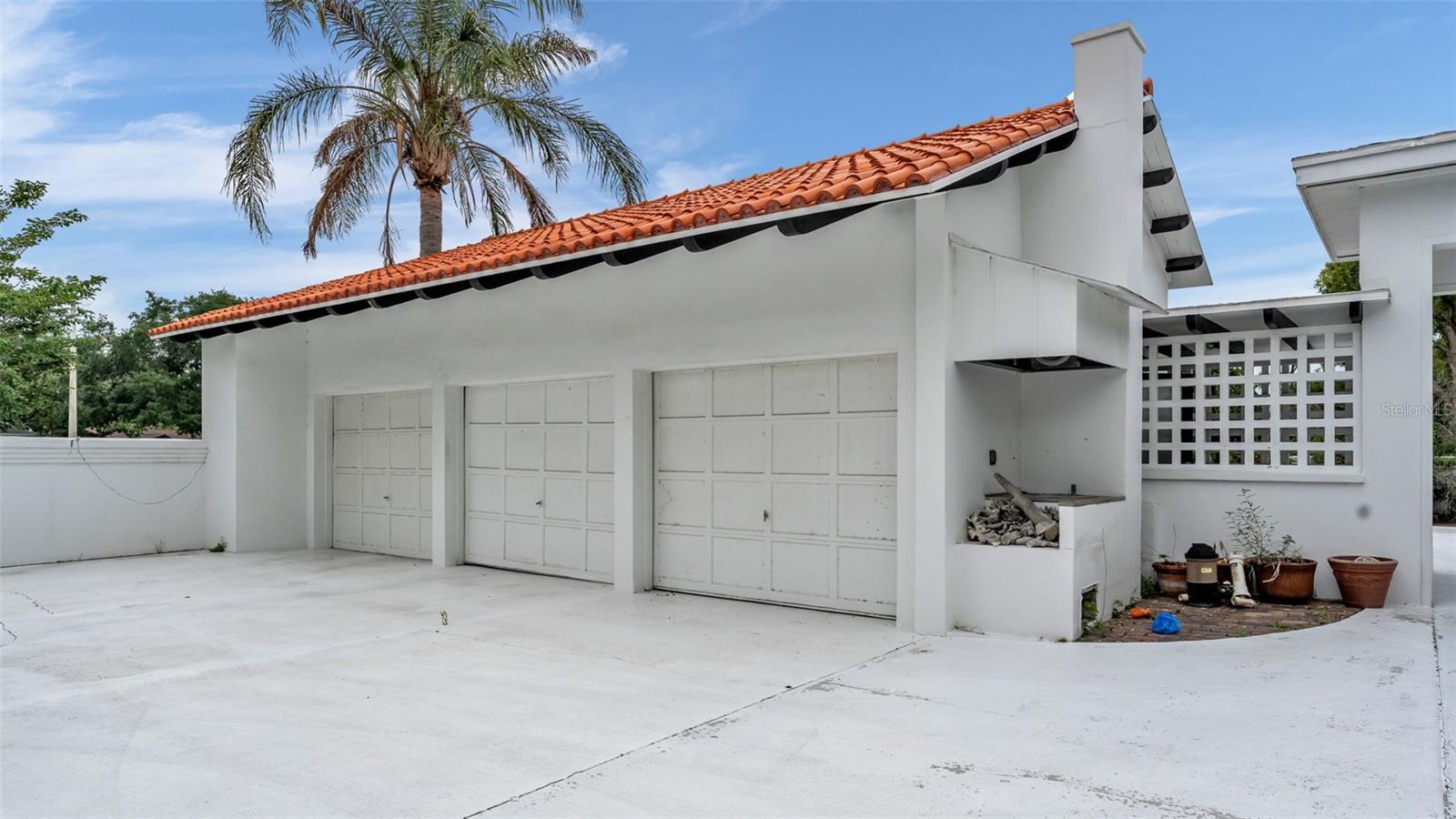 Image 5 of 83 For 421 Lone Palm Drive