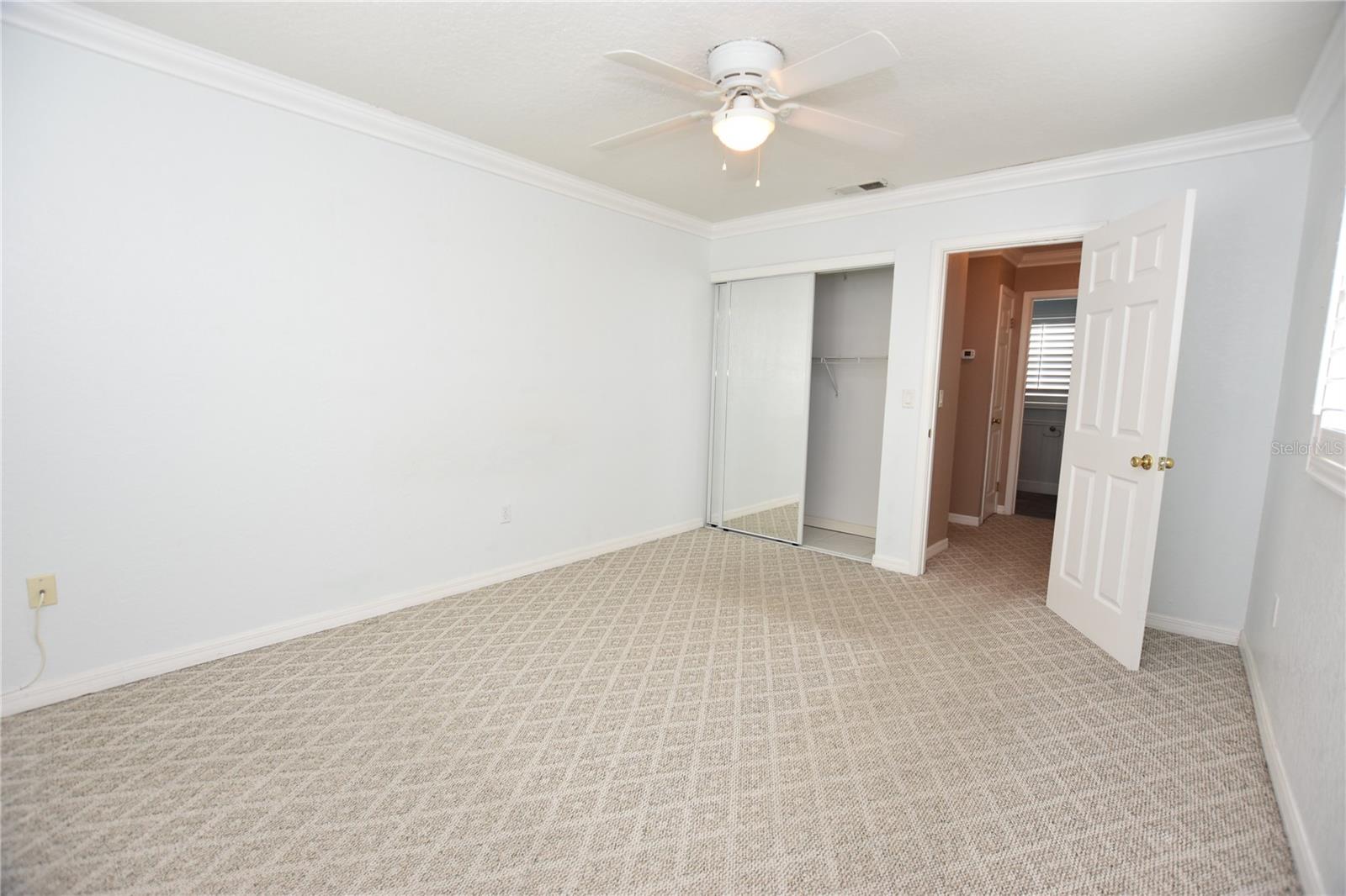Image 12 of 19 For 1920 Edgewood Drive S4