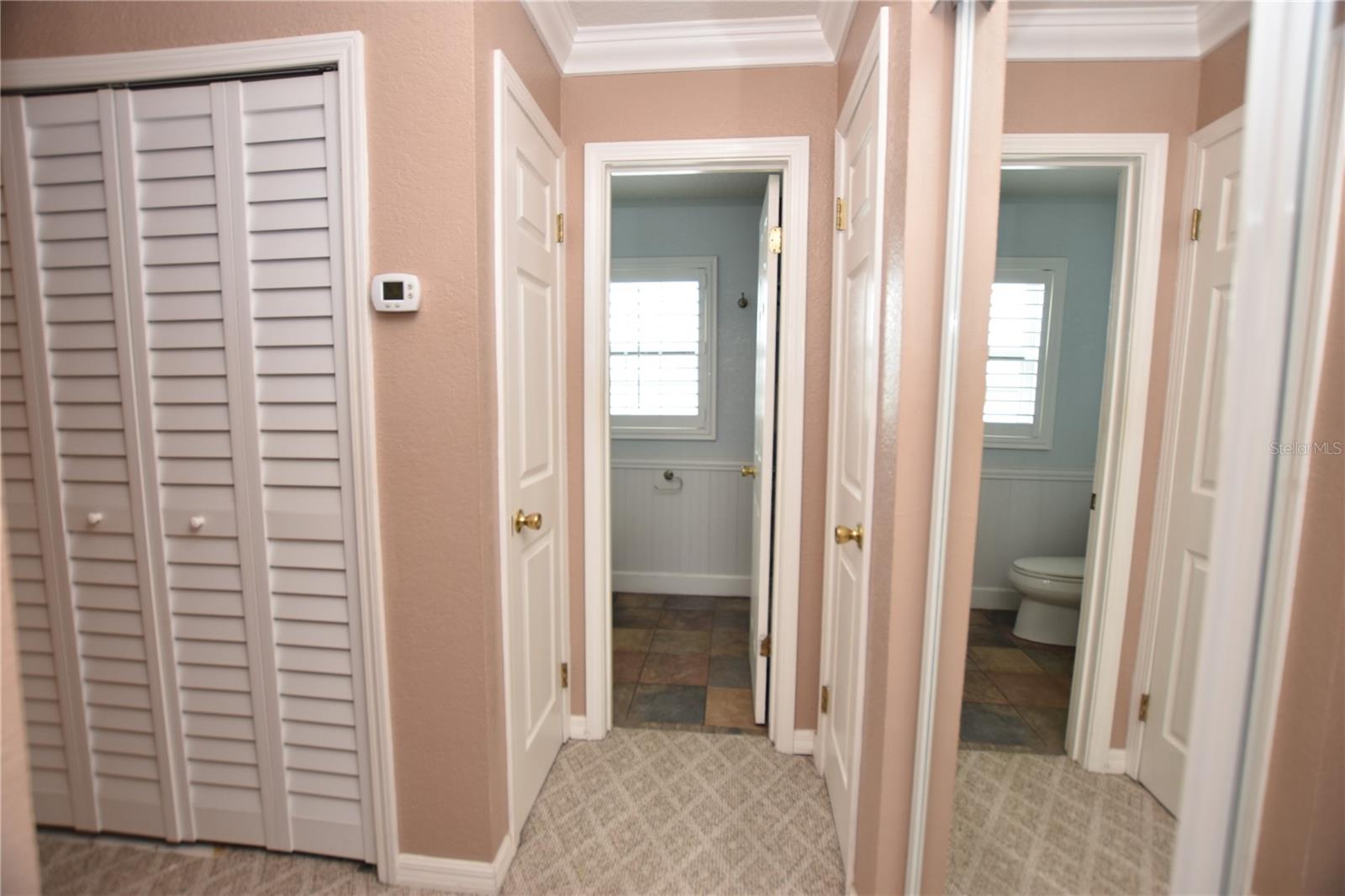 Image 13 of 19 For 1920 Edgewood Drive S4