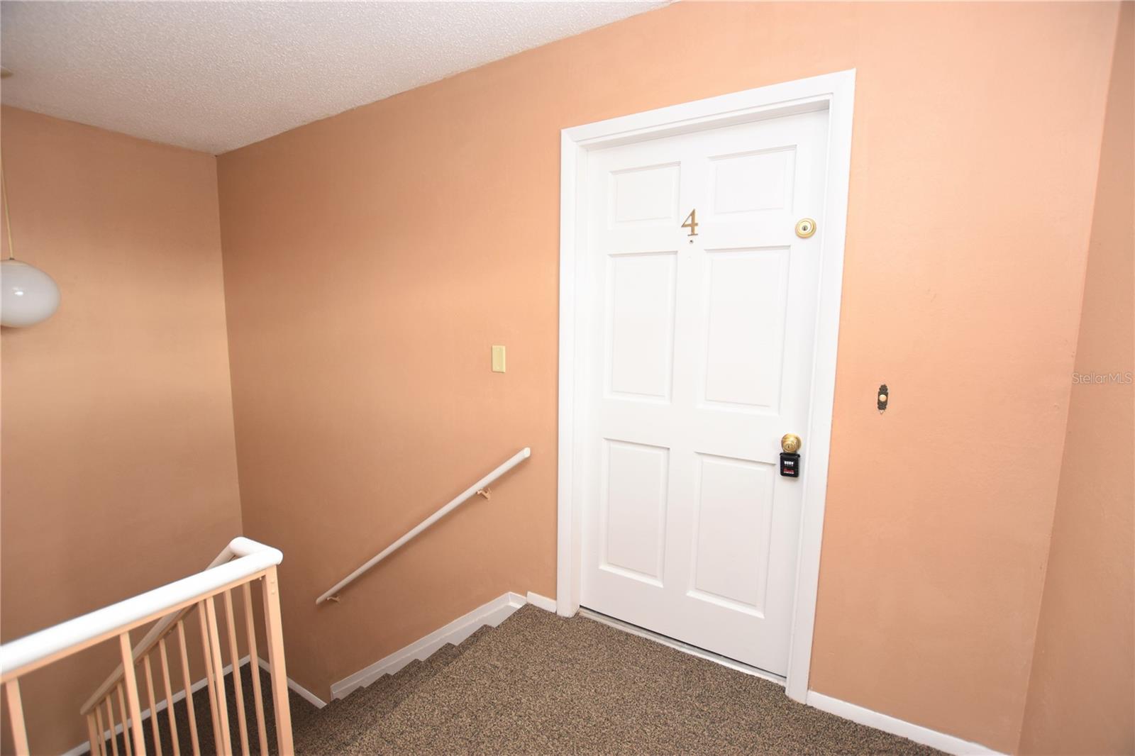 Image 5 of 19 For 1920 Edgewood Drive S4