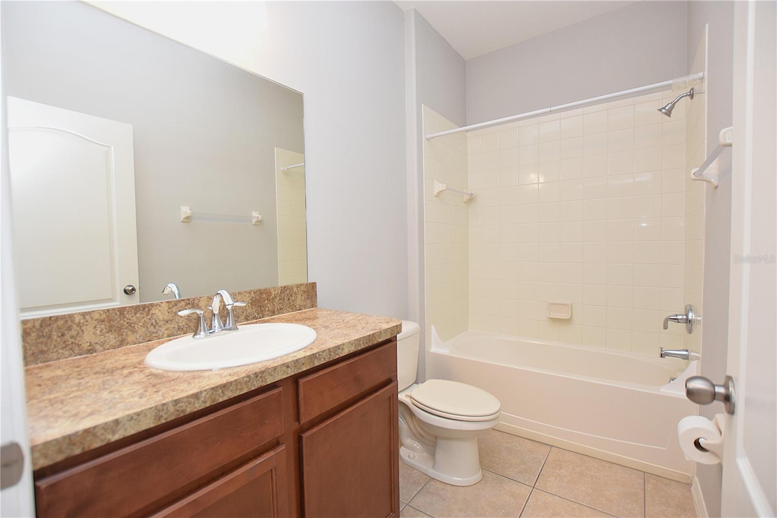 Image 21 of 38 For 4139 Shade Tree Lane
