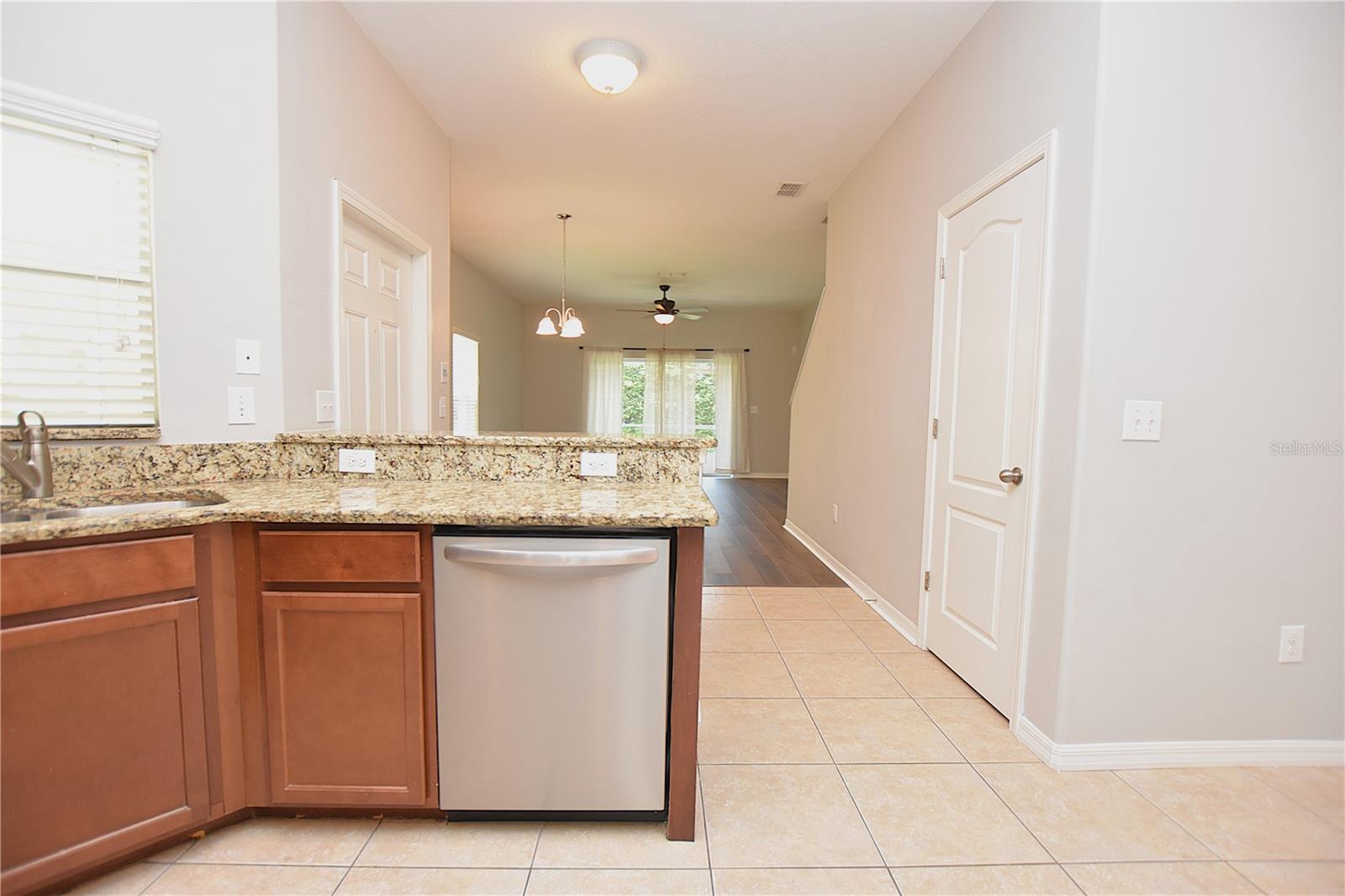 Image 7 of 38 For 4139 Shade Tree Lane