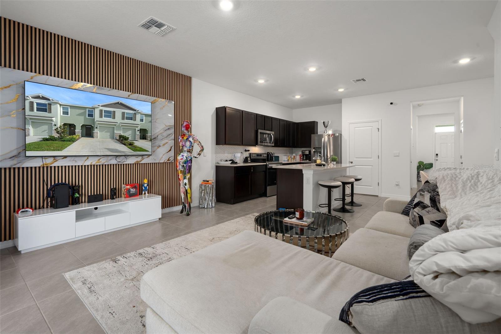 Image 5 of 47 For 11385 Crescent Deer Drive