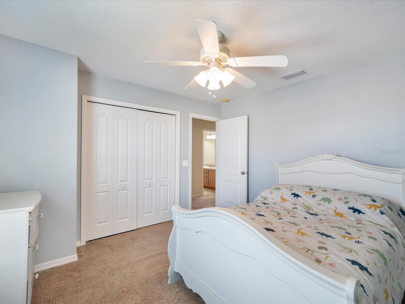 Image 11 of 52 For 5592 Superior Drive