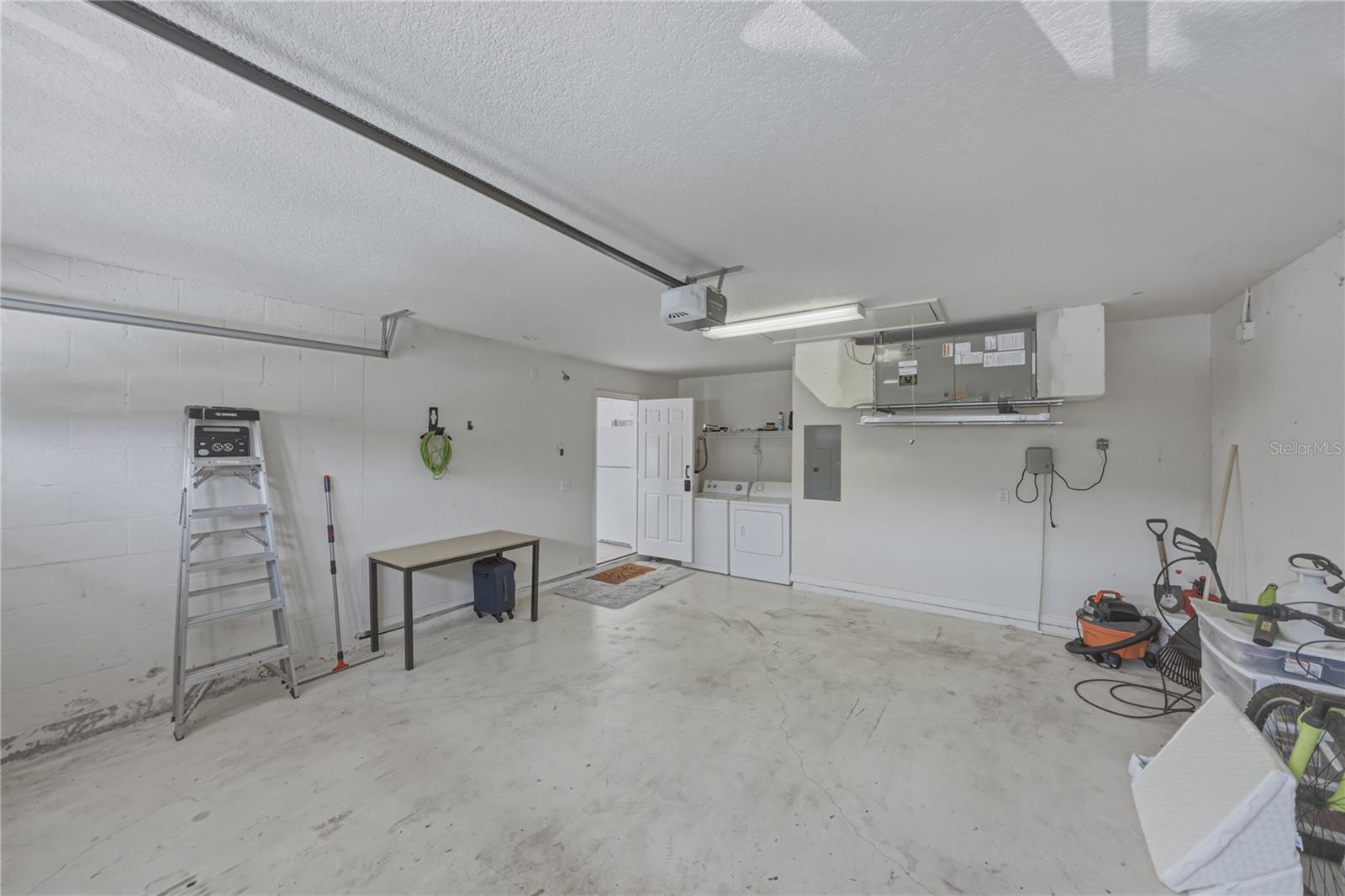 Image 38 of 48 For 4452 Hidden Pine Ct