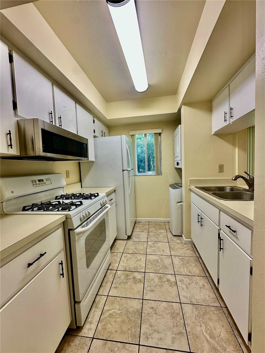 Image 8 of 28 For 630 Pavare Court 630
