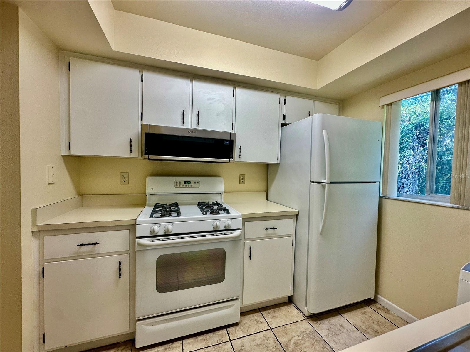 Image 9 of 28 For 630 Pavare Court 630