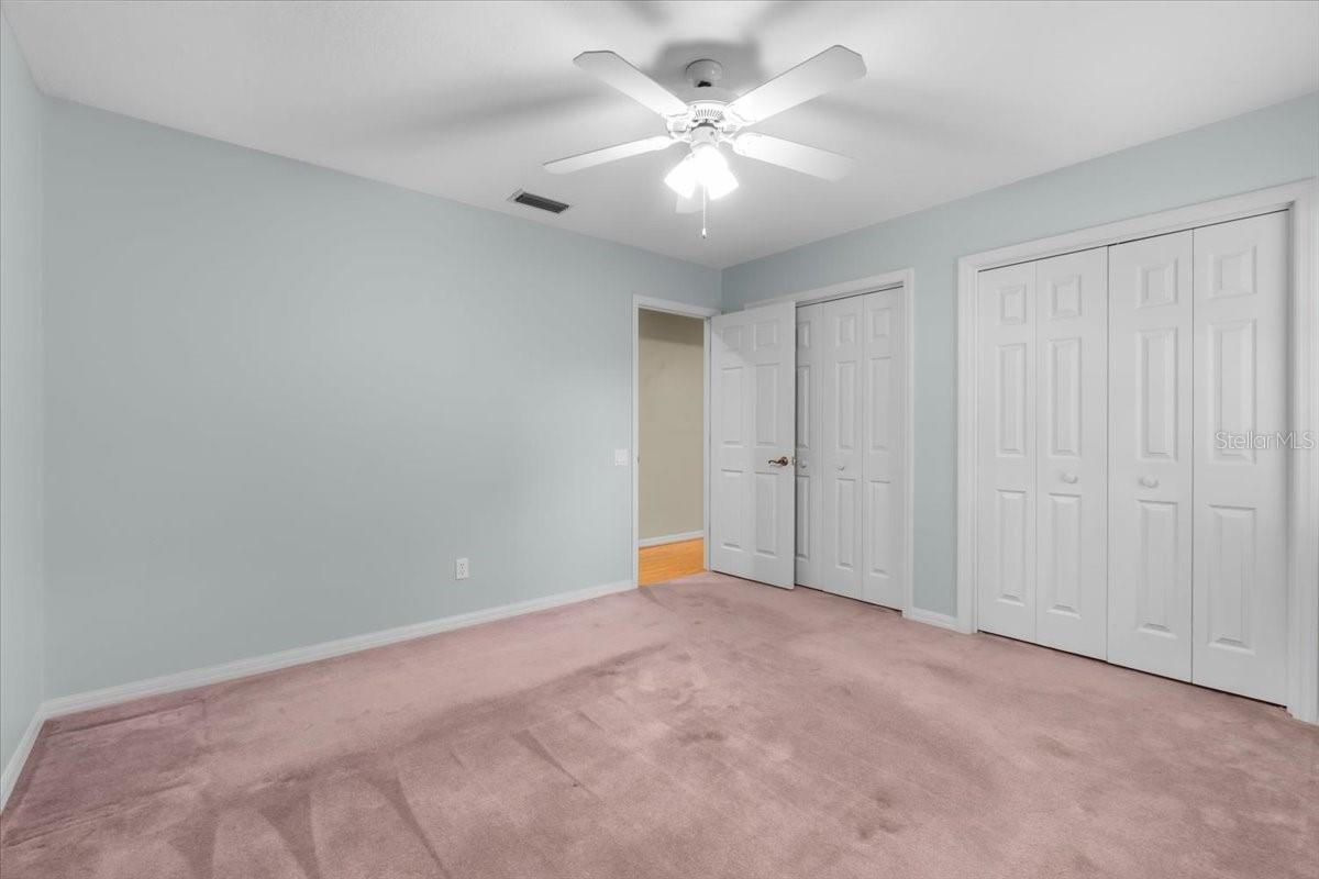 Image 17 of 61 For 725 Heritage Drive Ne