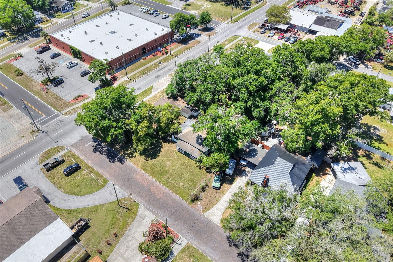Image 13 of 24 For 503 Merrin Street