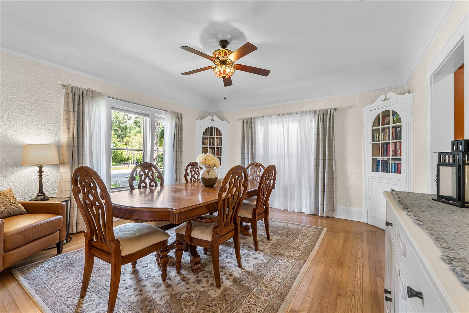 Image 10 of 43 For 1806 17th Street Nw