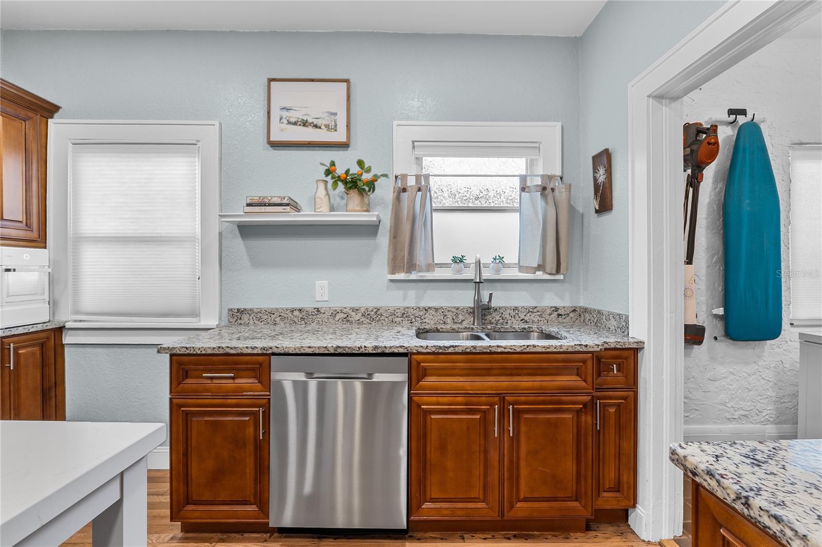 Image 16 of 43 For 1806 17th Street Nw