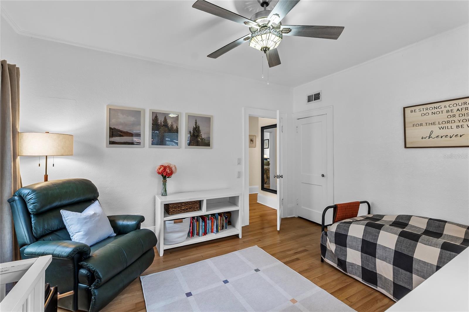 Image 27 of 43 For 1806 17th Street Nw