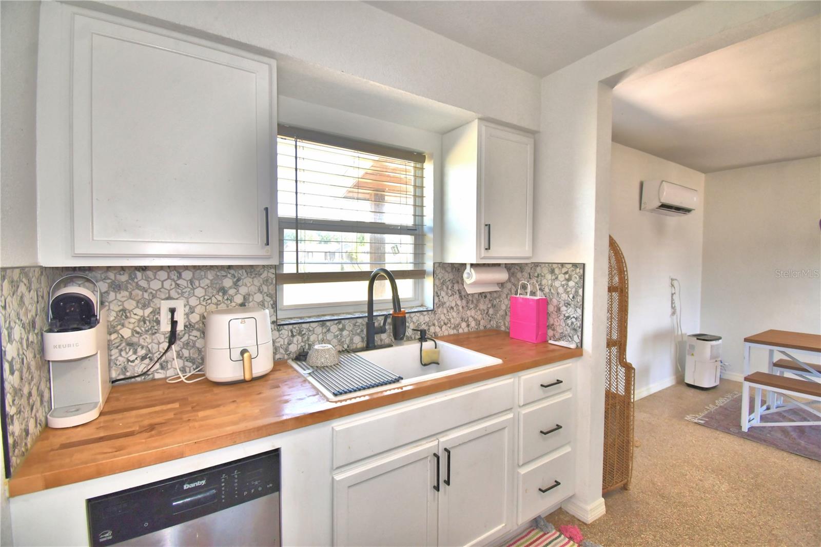 Image 15 of 42 For 140 Thelma Street
