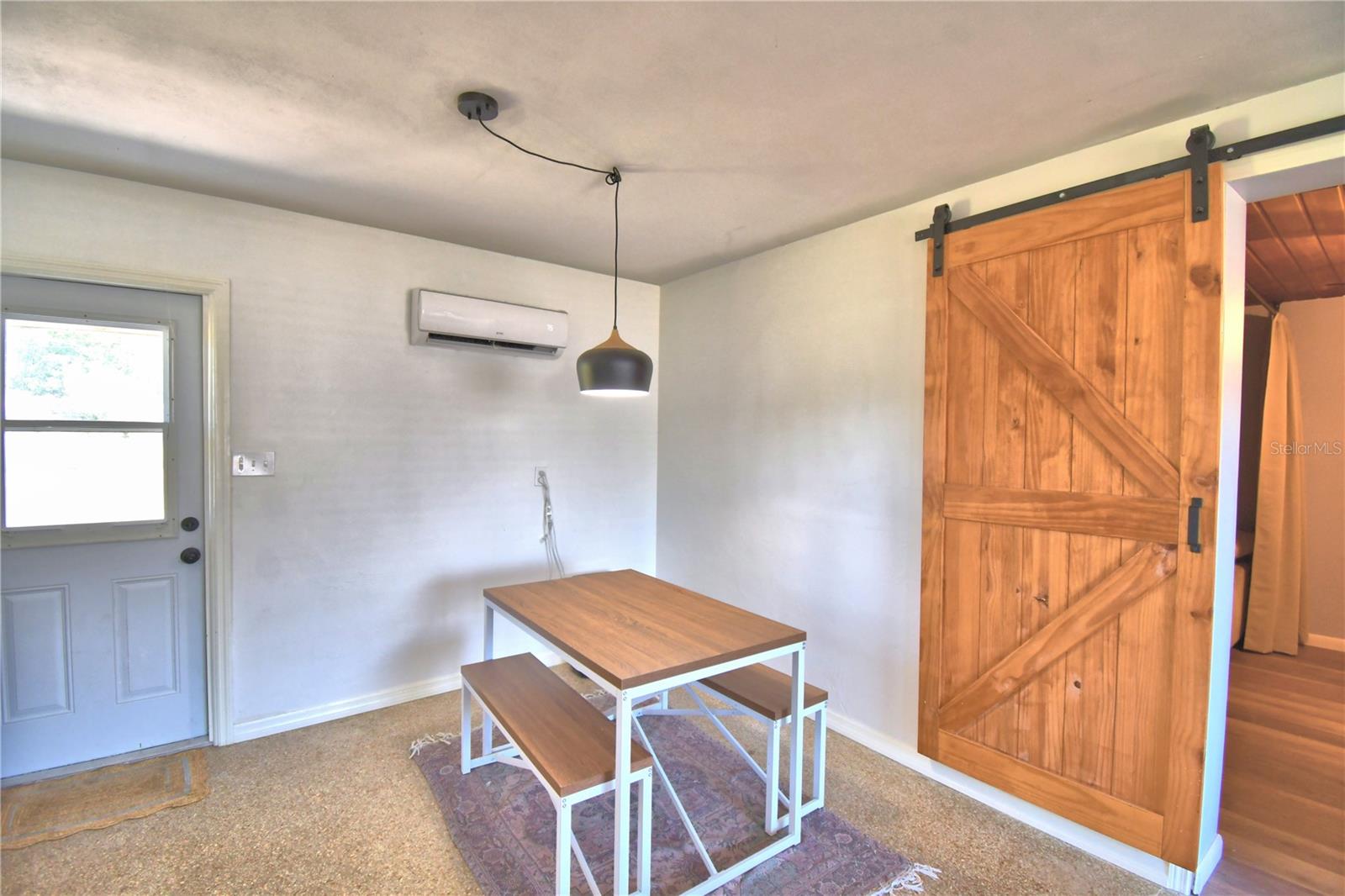 Image 9 of 42 For 140 Thelma Street