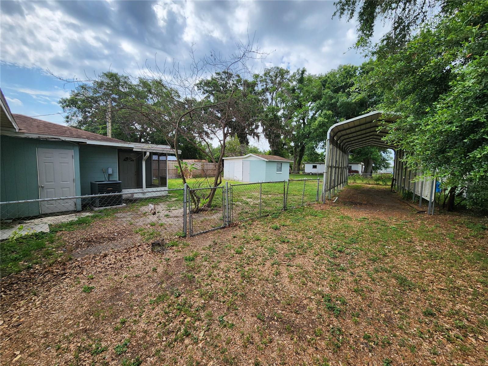 Image 3 of 27 For 2621 Canal Drive N