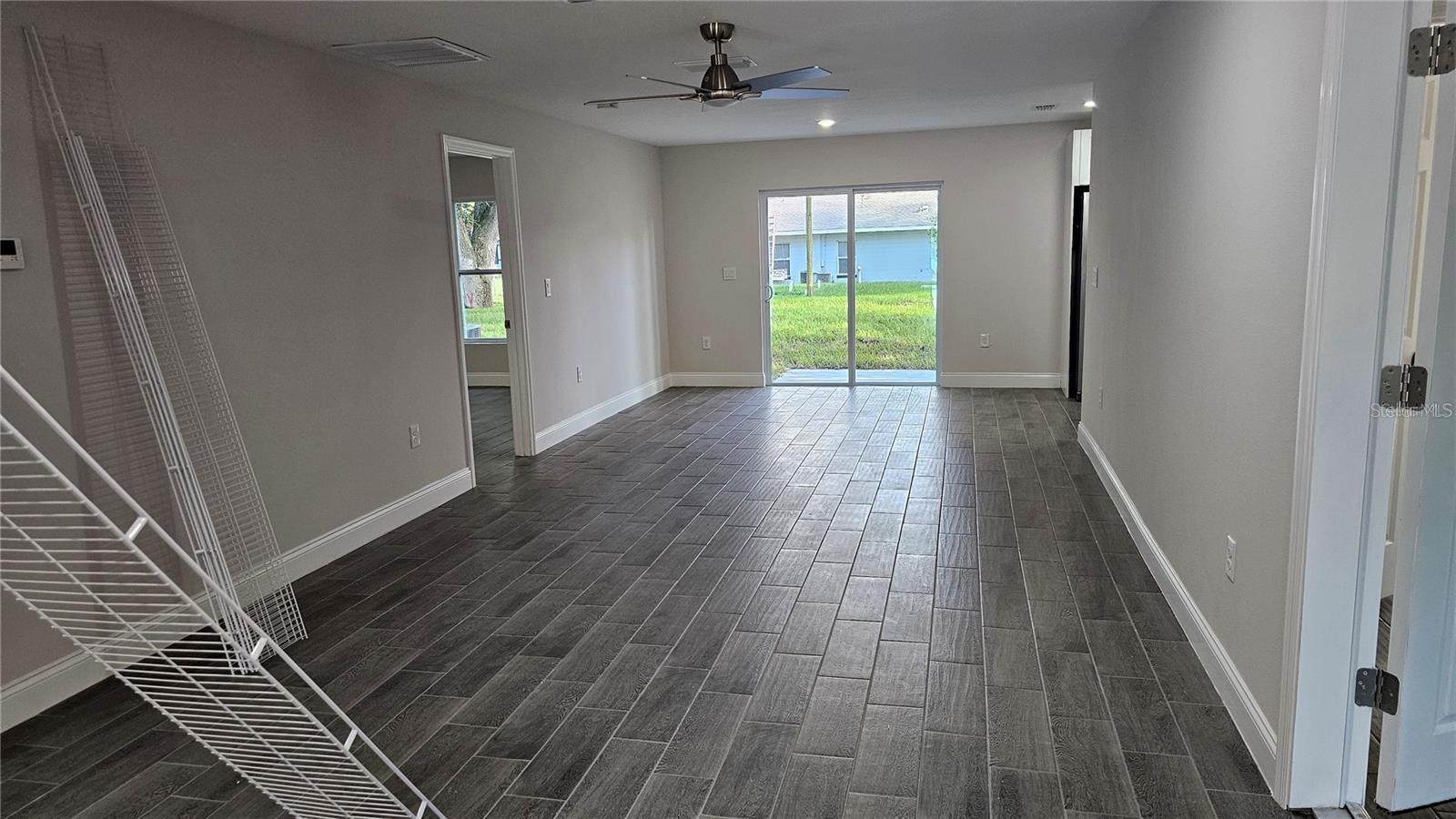 Image 3 of 16 For 604 Lime Avenue