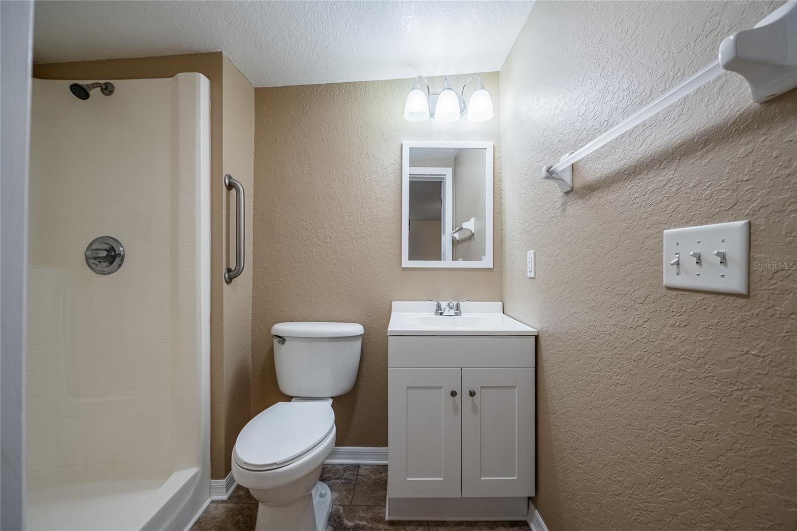 Image 4 of 26 For 1508 Amos Avenue