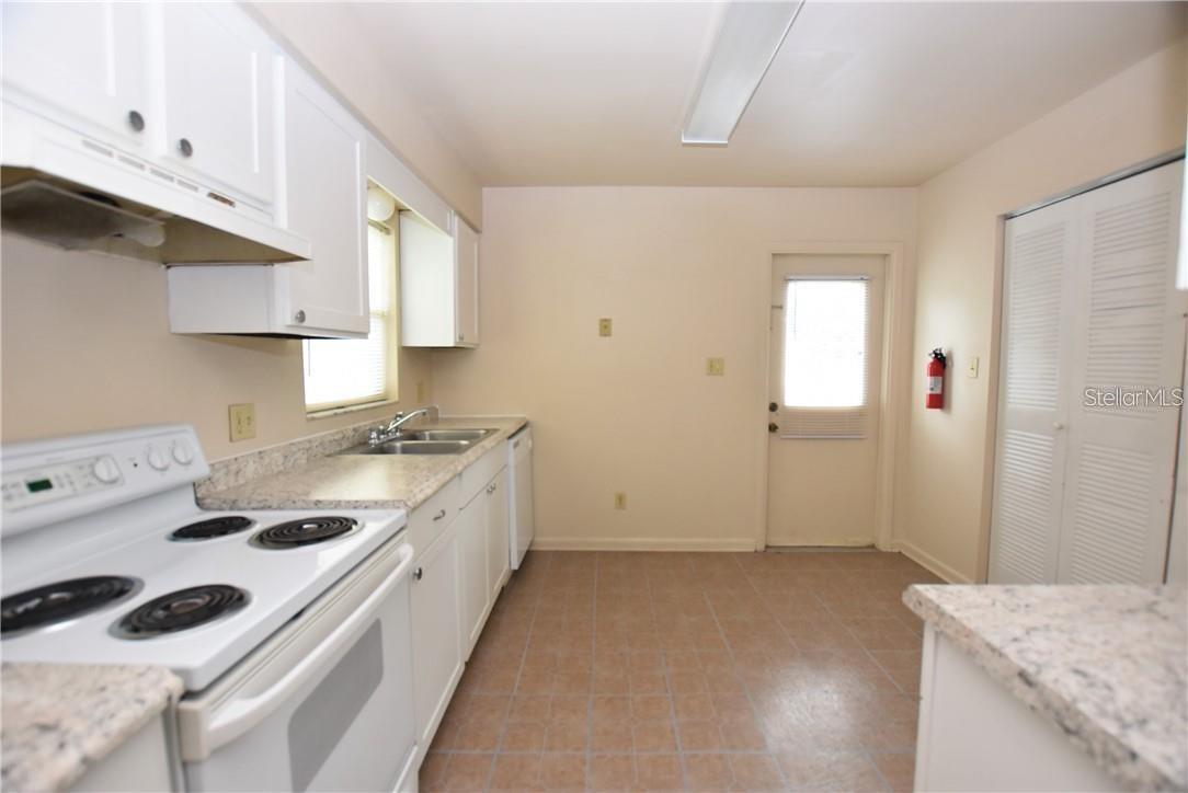 Image 2 of 13 For 1426 Fern Road