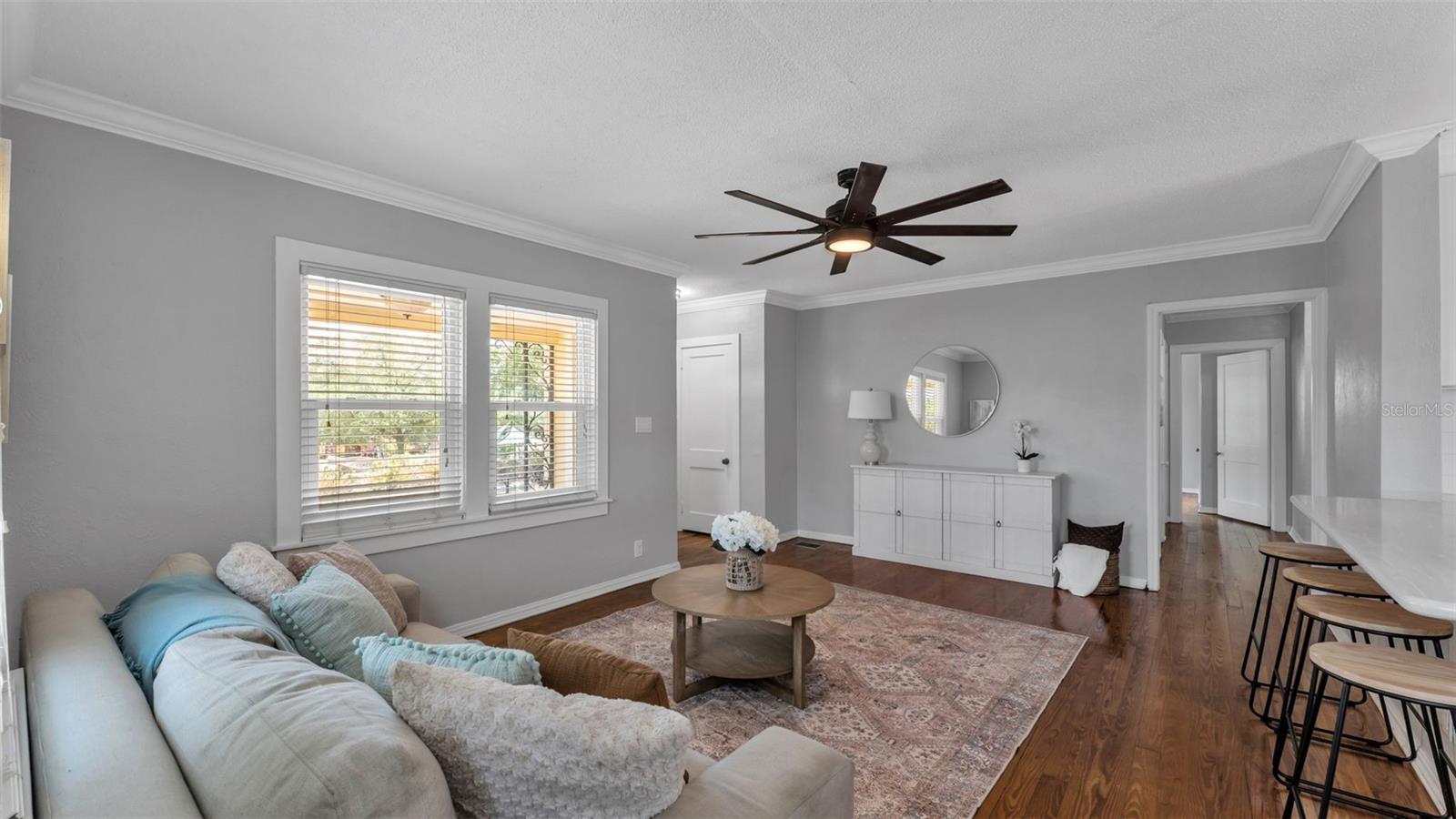 Image 19 of 49 For 2729 Buckingham Avenue