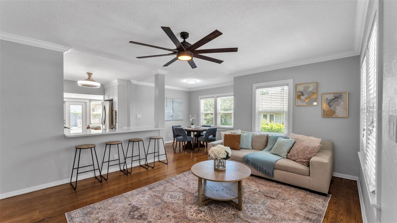 Image 8 of 49 For 2729 Buckingham Avenue