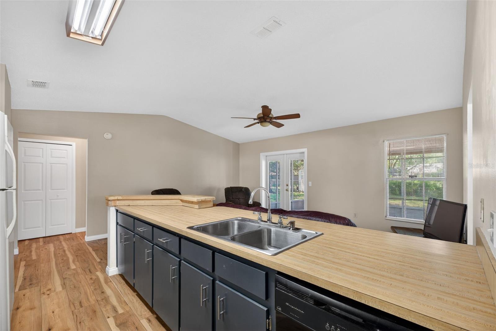 Image 15 of 41 For 1317 Periwinkle Court