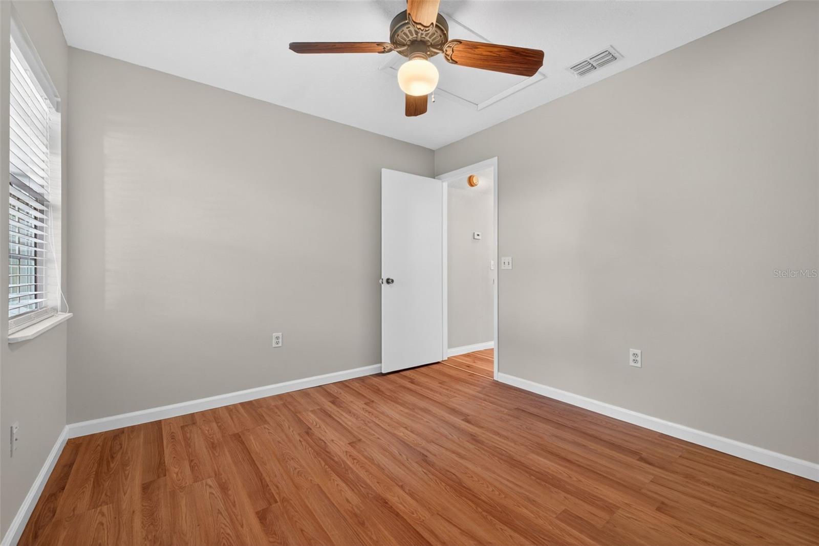 Image 22 of 41 For 1317 Periwinkle Court