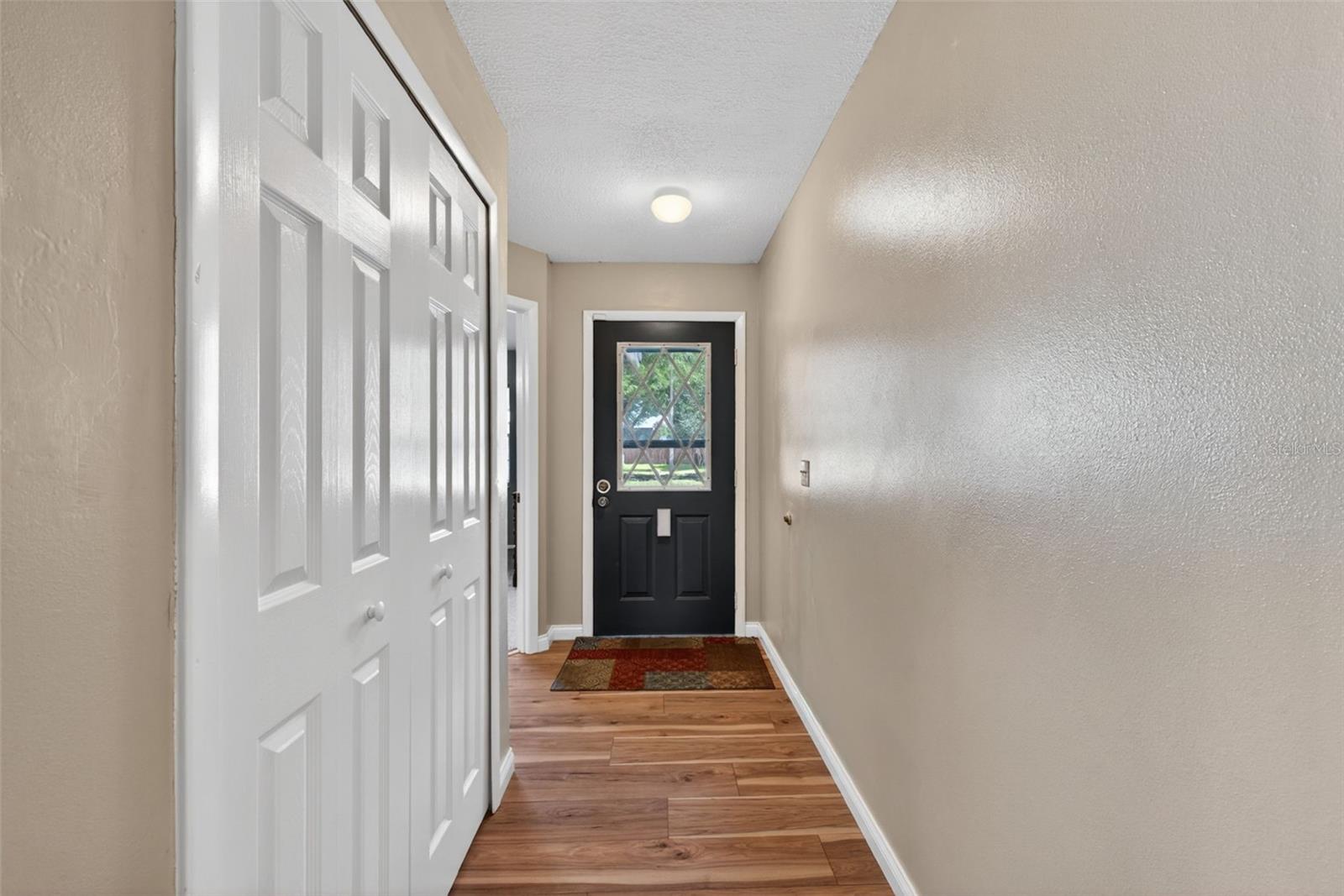 Image 4 of 41 For 1317 Periwinkle Court
