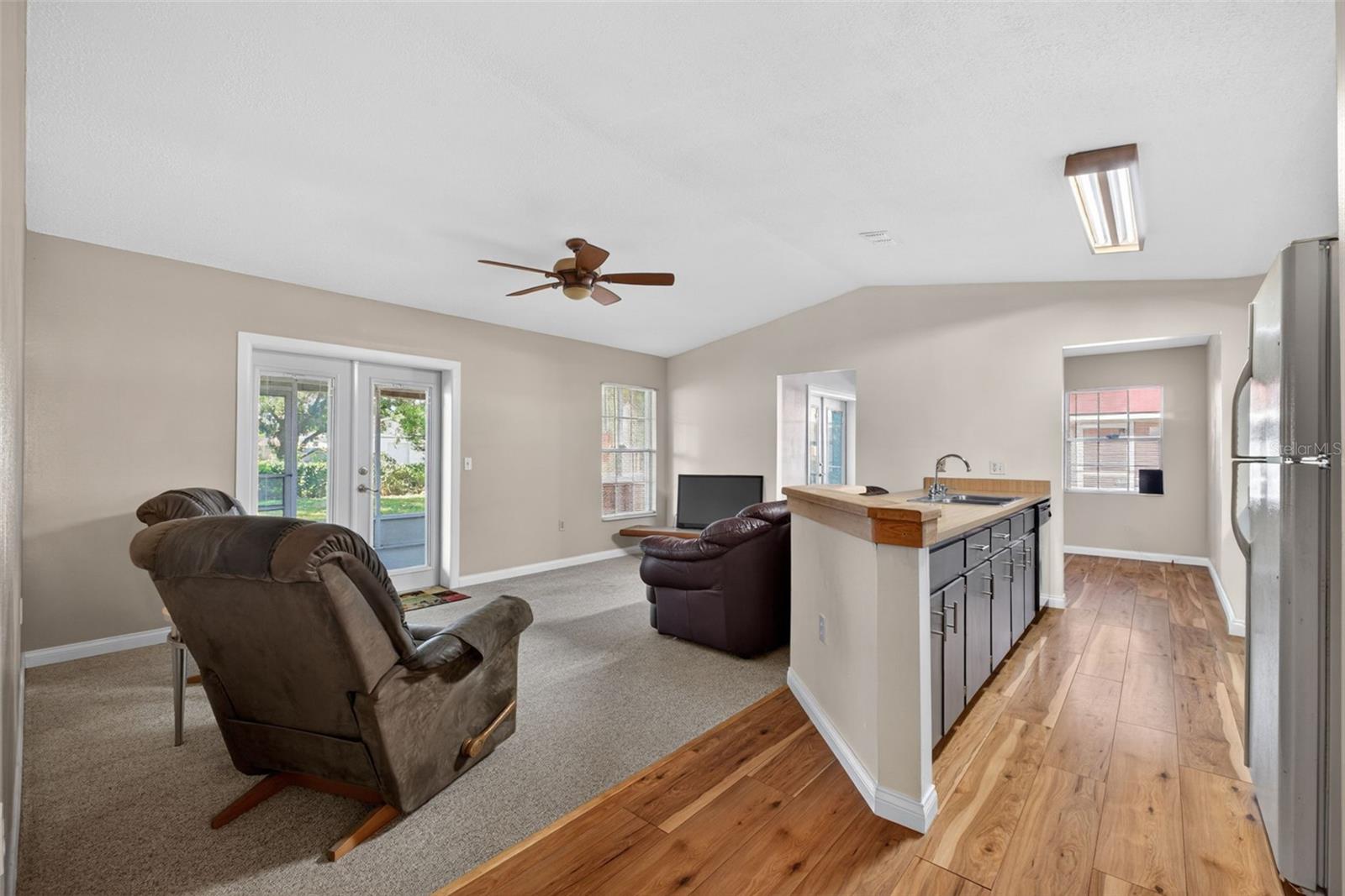 Image 5 of 41 For 1317 Periwinkle Court