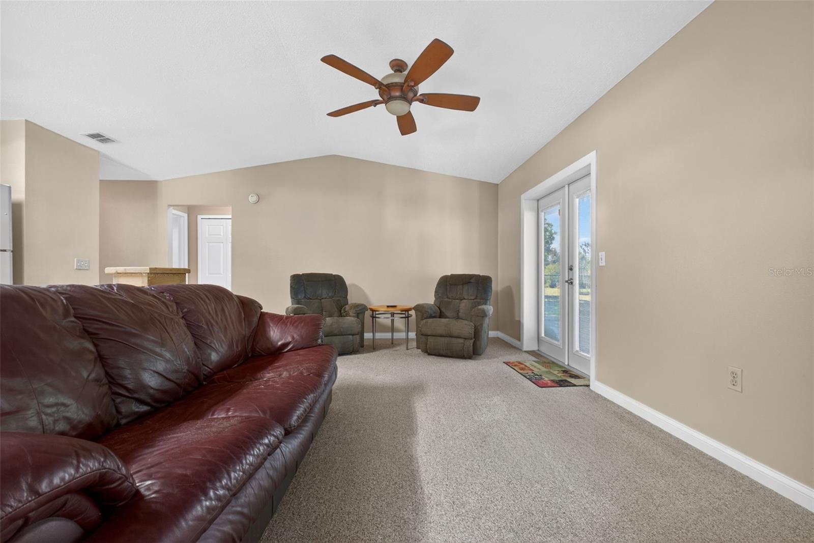 Image 8 of 41 For 1317 Periwinkle Court