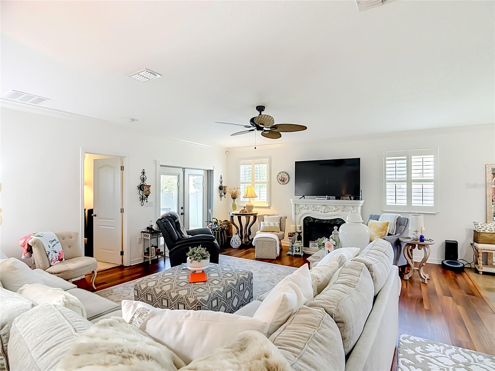 Image 14 of 44 For 5739 Dornich Drive