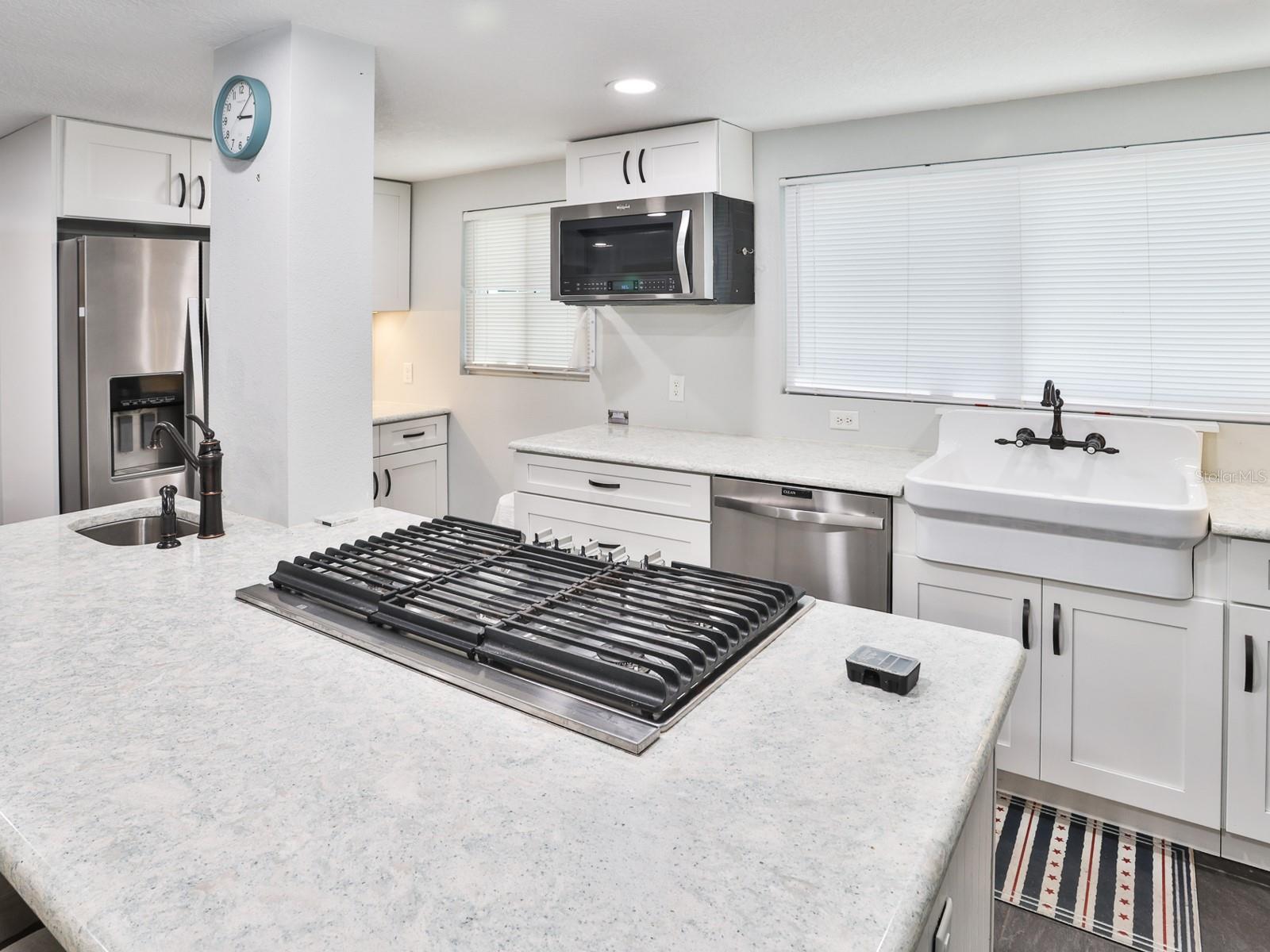Image 17 of 45 For 915 Kissengen Avenue