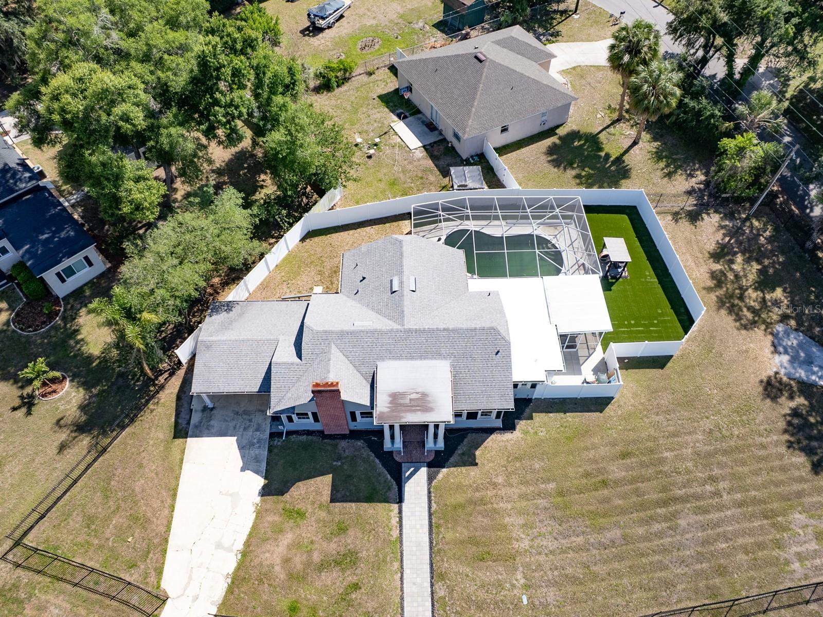 Image 37 of 45 For 915 Kissengen Avenue