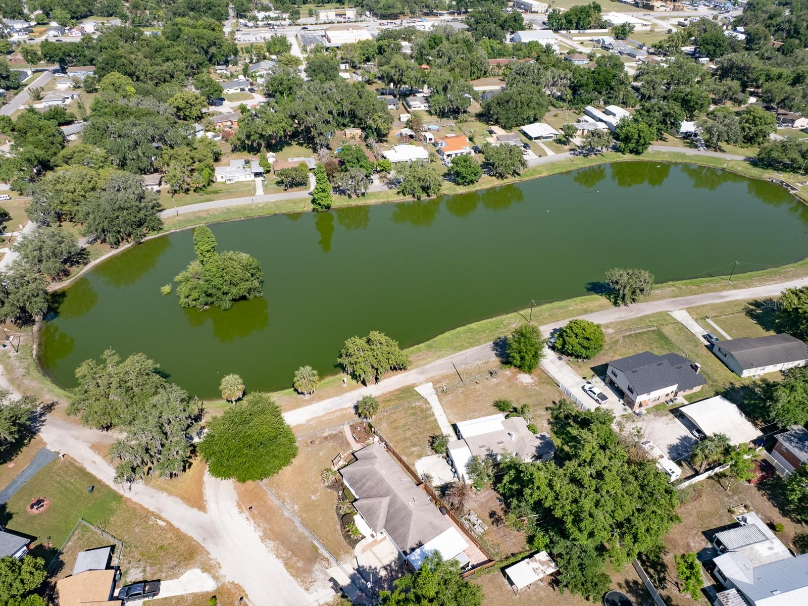 Image 41 of 45 For 915 Kissengen Avenue