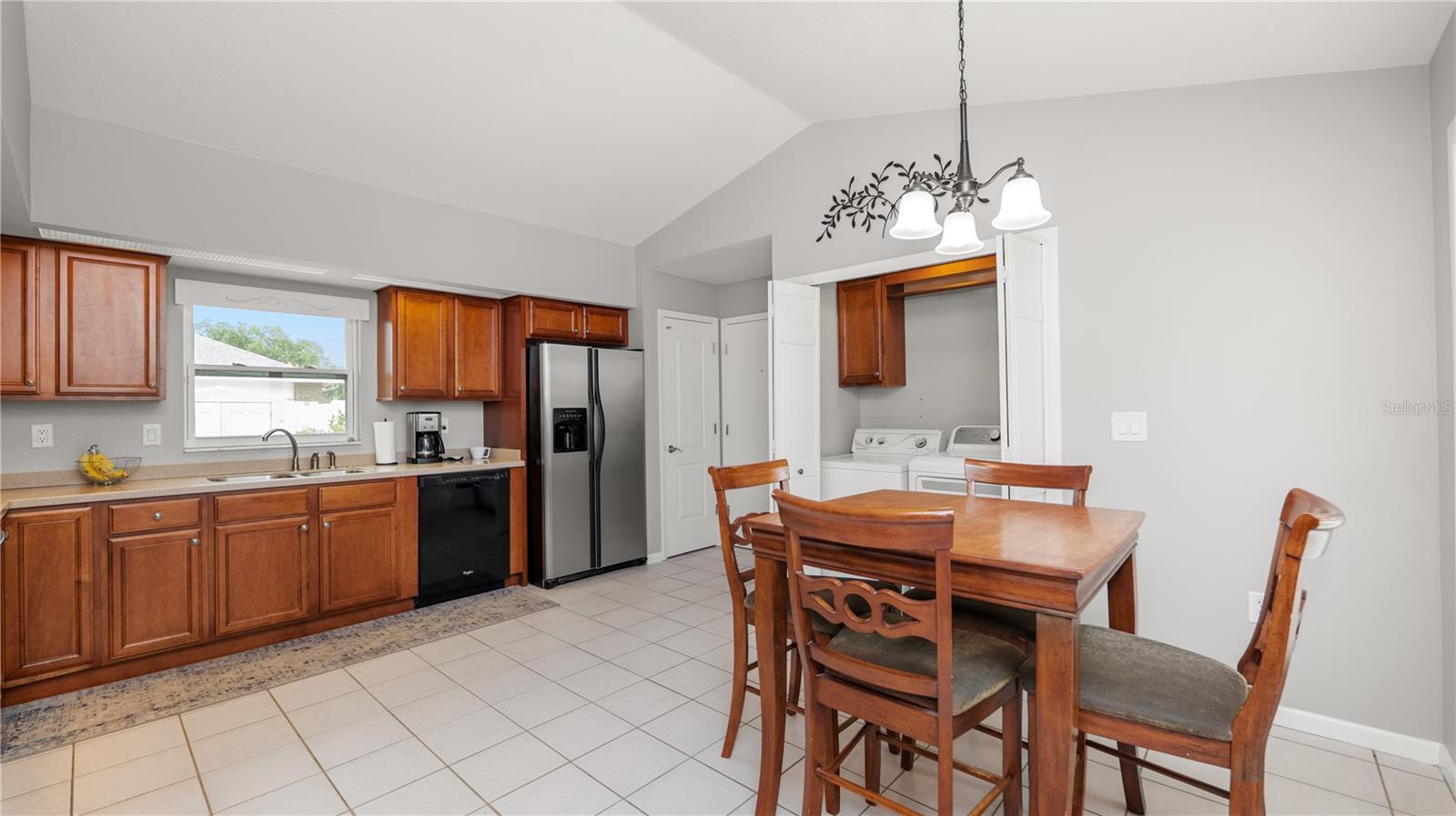 Image 20 of 64 For 5525 Club Hill E