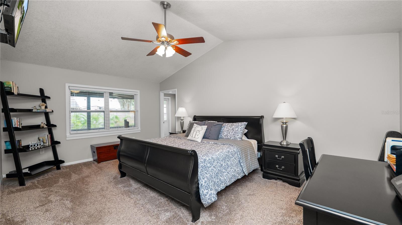 Image 24 of 64 For 5525 Club Hill E