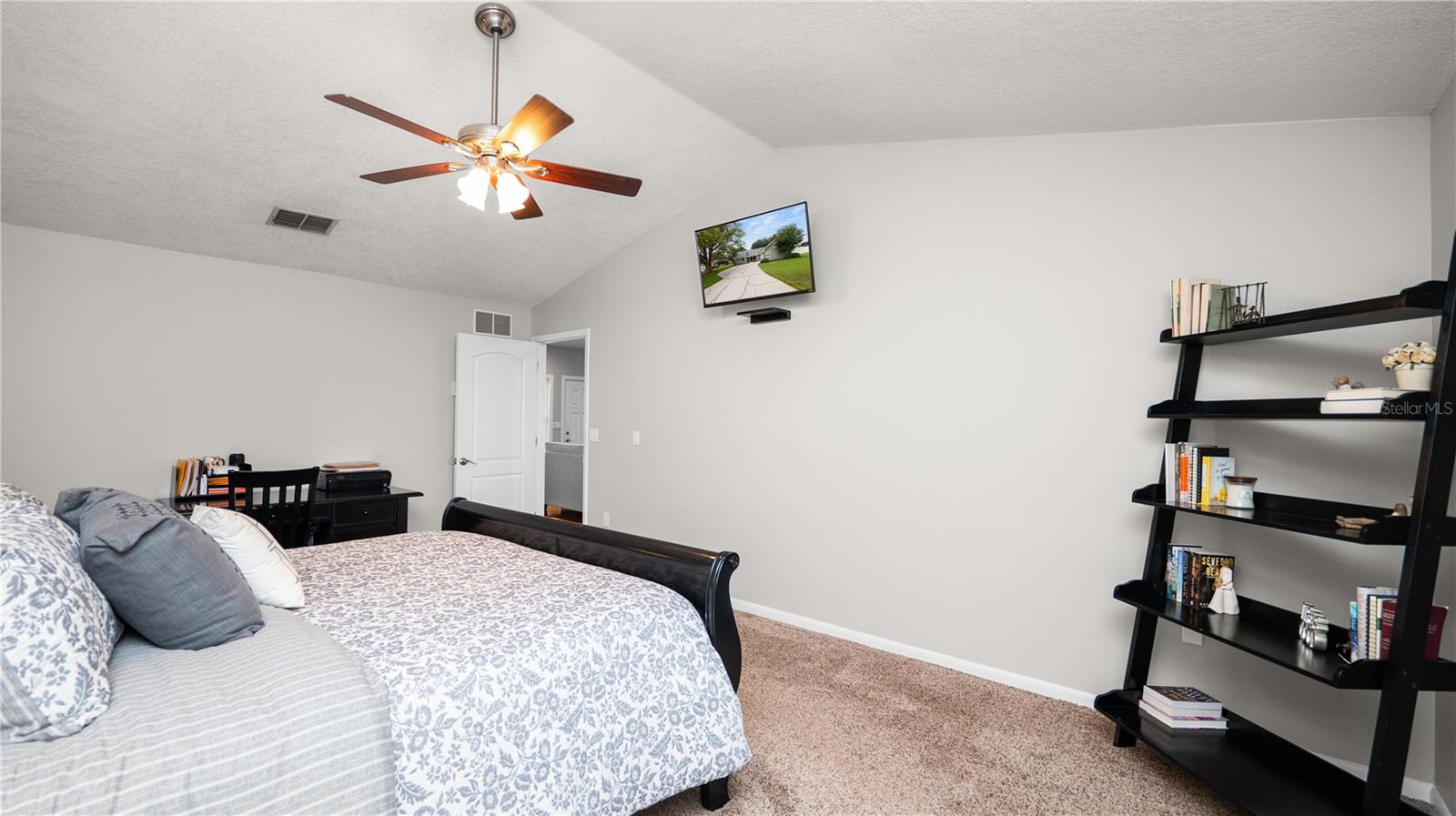 Image 26 of 64 For 5525 Club Hill E
