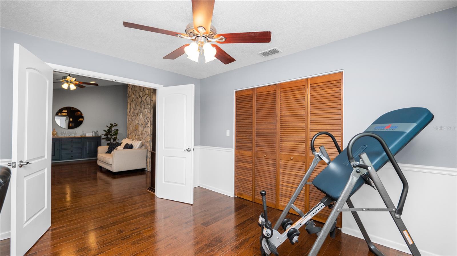 Image 37 of 64 For 5525 Club Hill E